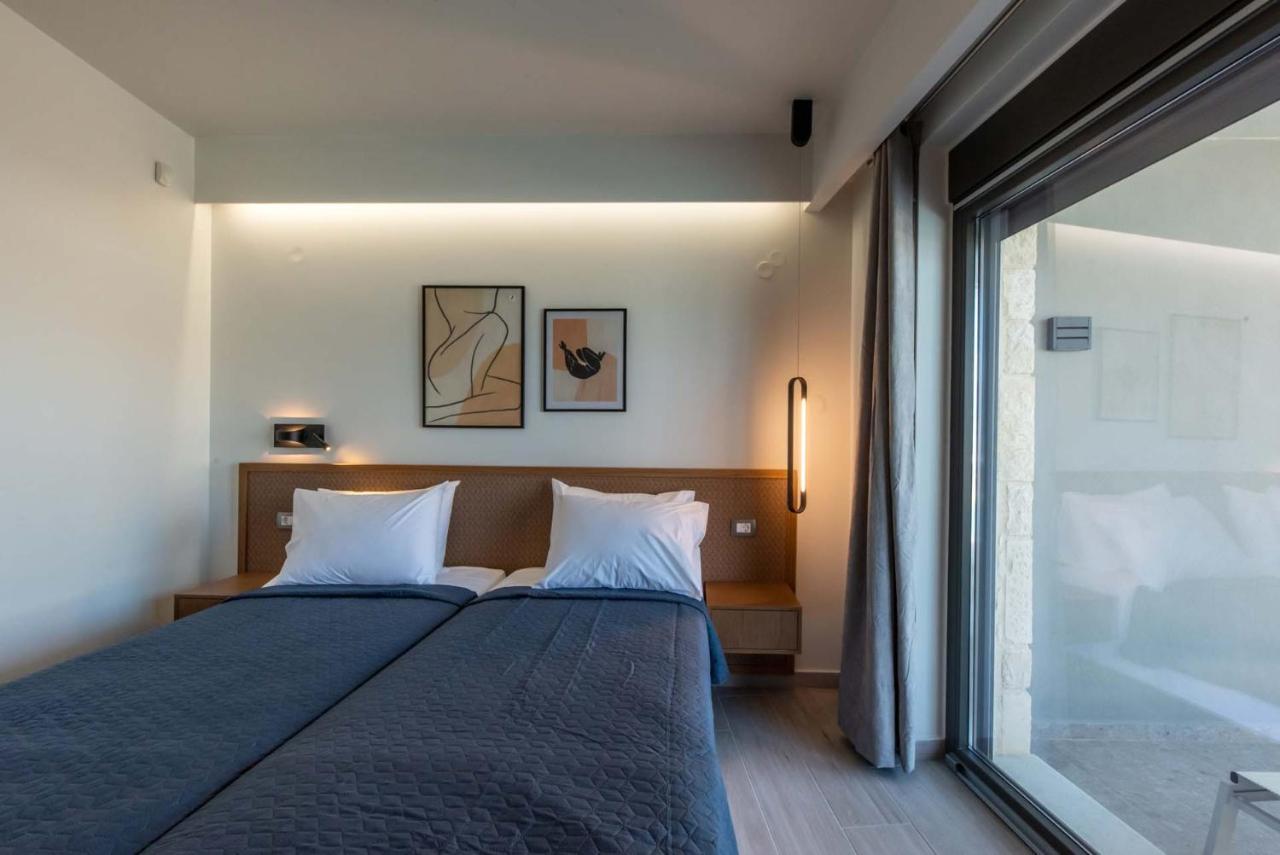 Seafront Villas I "Free" Heated Pools & 100M To Sea Chania  Exterior foto
