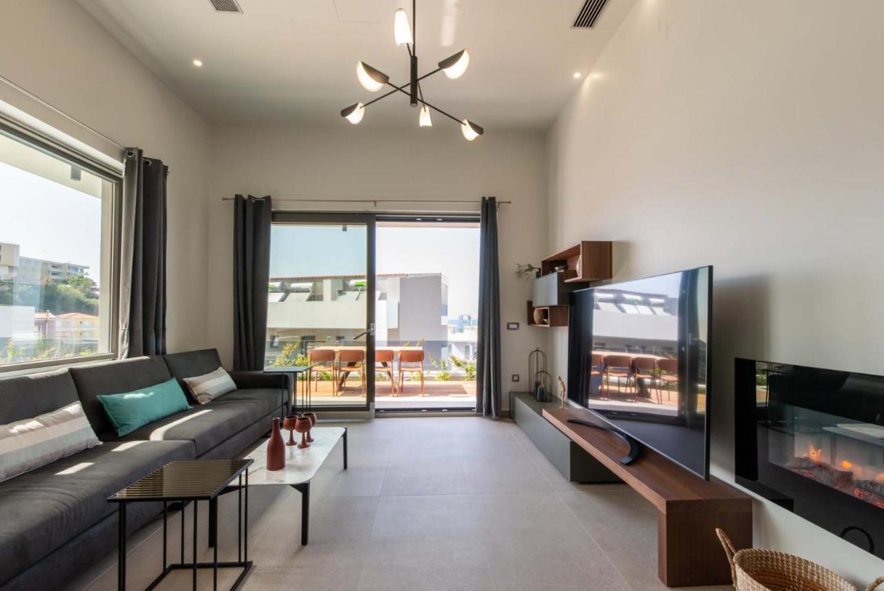 Seafront Villas I "Free" Heated Pools & 100M To Sea Chania  Exterior foto