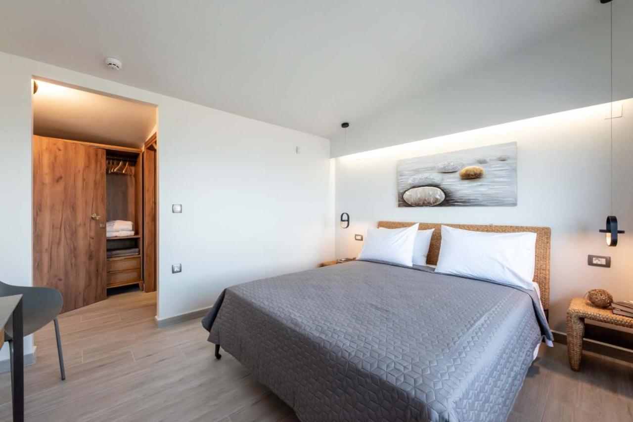 Seafront Villas I "Free" Heated Pools & 100M To Sea Chania  Exterior foto